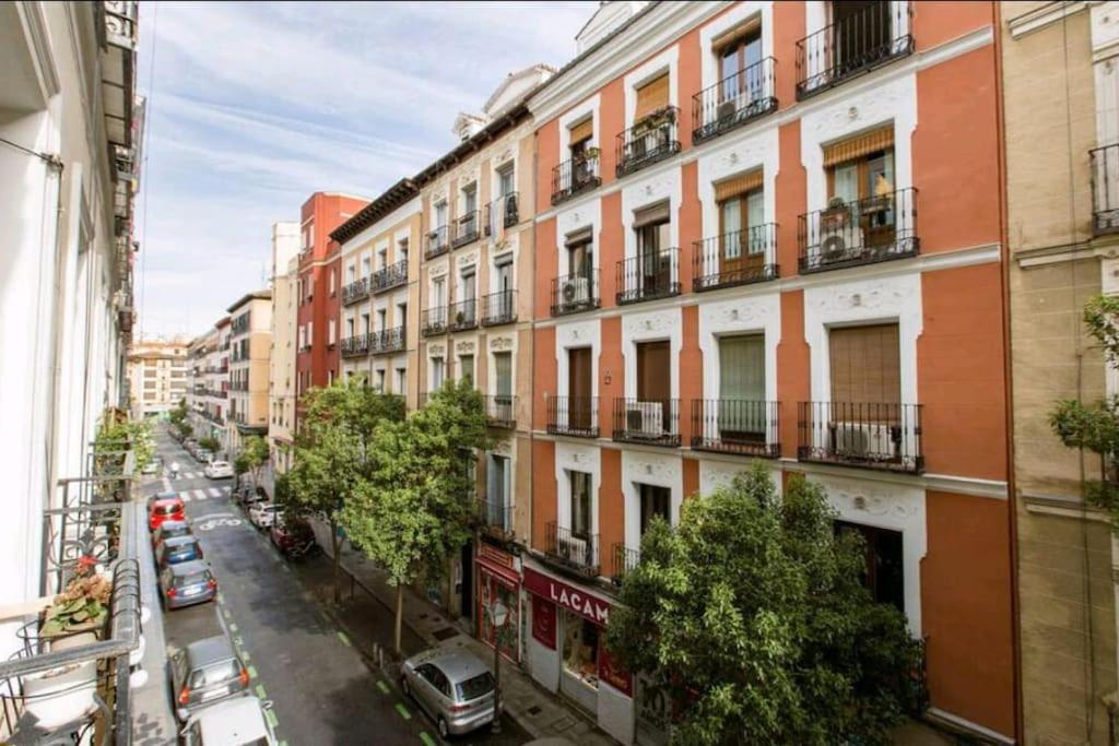 Divina Malasana Madrid Exterior photo